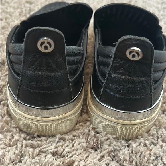 Black leather Slip-On Shoes - wishbone collection - Picture 6 of 6